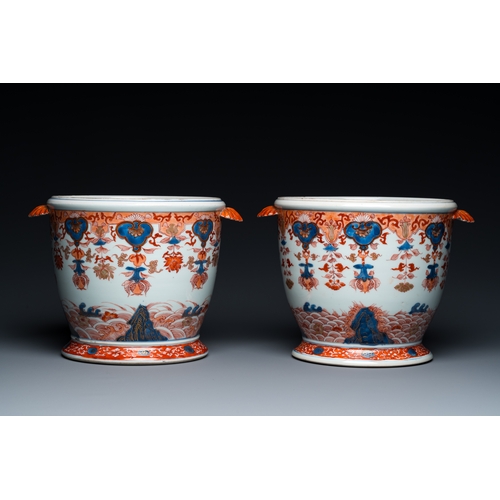 128 - A pair of rare Chinese Imari-style wine bottle coolers, QianlongDescription:L.: 23 cm - H.: 17 cmCon... 