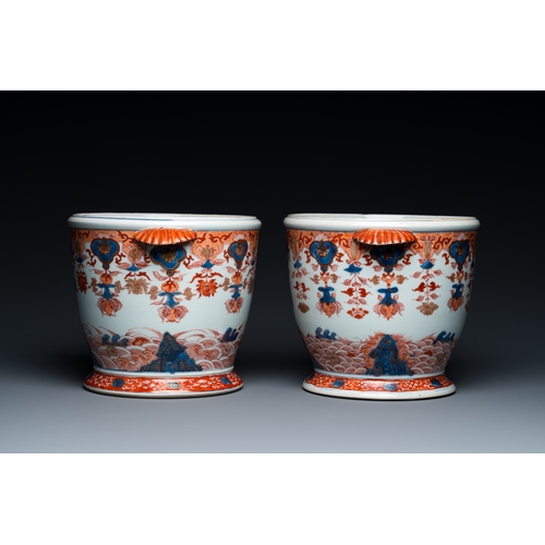 128 - A pair of rare Chinese Imari-style wine bottle coolers, QianlongDescription:L.: 23 cm - H.: 17 cmCon... 