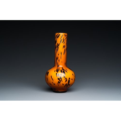 154 - A Chinese spotted amber-coloured Peking glass bottle vase, Xianfeng mark and of the periodDescriptio... 