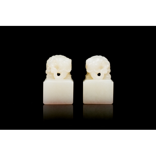 170 - Two Chinese white jade 'elephant' seals of Wen Yuan Ge Bao ææ¸éå¯³ and Wen Hua Dian Bao æè¯æ... 