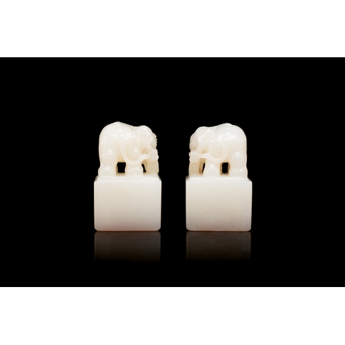 170 - Two Chinese white jade 'elephant' seals of Wen Yuan Ge Bao ææ¸éå¯³ and Wen Hua Dian Bao æè¯æ... 