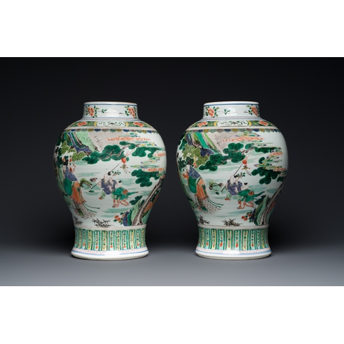 181 - A pair of Chinese famille verte 'Shou Lao' vases, KangxiDescription:H.: 35,5 cmCondition:The absence... 