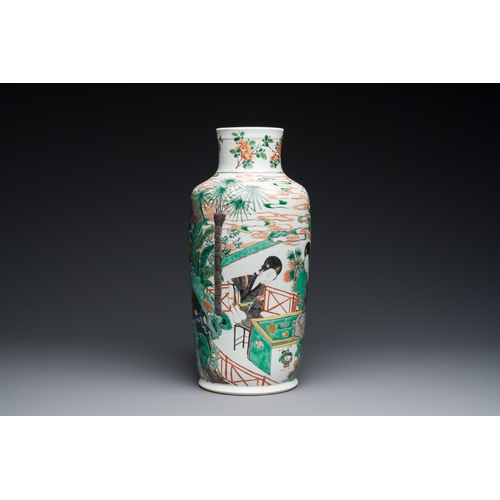 186 - A Chinese famille verte rouleau vase with ladies at a scholar's table, KangxiDescription:H.: 41,5 cm... 