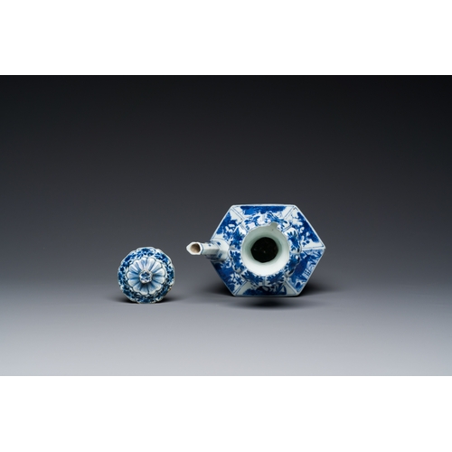 202 - A rare Chinese hexagonal blue and white kendi and cover, KangxiDescription:H.: 23 cm Provenance:- A ... 