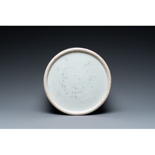 205 - A large Chinese blue and white brush pot with a refined mountainous landscape, 18th C.Description:Di... 