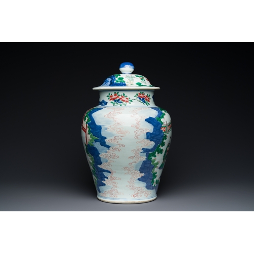 213 - A large Chinese wucai 'Guo Ziyi's birthday' vase and cover, Transitional periodDescription:H.: 50 cm... 