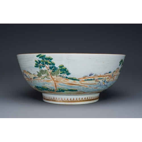 235 - A large Chinese famille rose 'fox hunt' bowl, QianlongDescription:Dia.: 38,5 - H.: 16,5 cm The desig... 