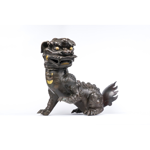 247 - A rare Chinese inlaid bronze lion-form censer, MingDescription:H.: 35 cm - L.: 43 cm Weight: 10,4 kg... 