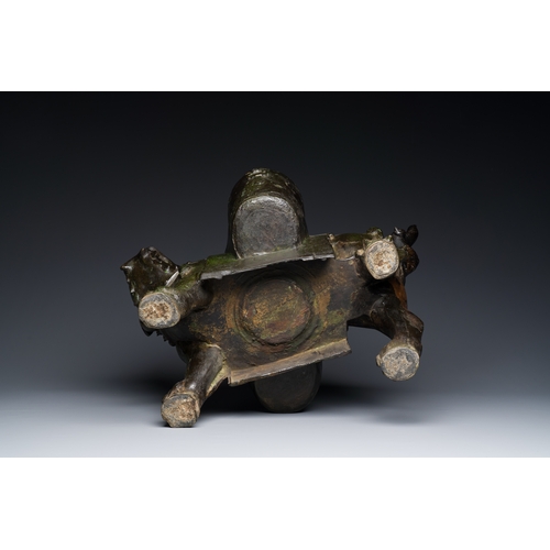 248 - A large Chinese bronze 'touhu' or arrow vase in the shape of a lion, MingDescription:L.: 50 cm - H.:... 