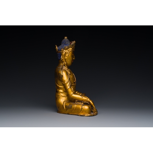 258 - A fine Chinese gilt bronze sculpture of Shakyamuni Buddha, 15/16th C.Description:H.: 28,5 cm Provena... 