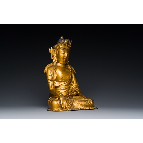 258 - A fine Chinese gilt bronze sculpture of Shakyamuni Buddha, 15/16th C.Description:H.: 28,5 cm Provena... 