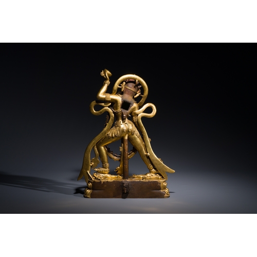 262 - A Tibetan gilt bronze sculpture of Sarvabuddha Dakini, probably 15th C.Description:H.: 35,5 cm Weigh... 