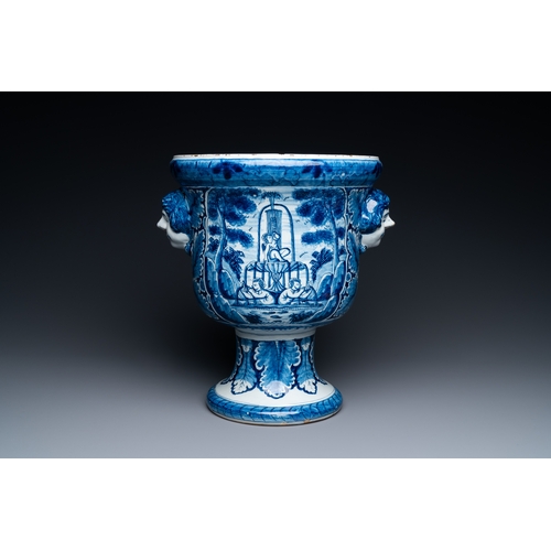 339 - A large Dutch Delft blue and white 'Venus and Adonis' jardiniere, 1st half 18th C.Description:H.: 38... 