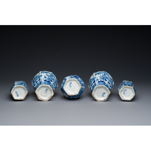 342 - A small blue and white Dutch Delft garniture of five vases, 18th C.Description:H.: 17,5 cm (the tall... 