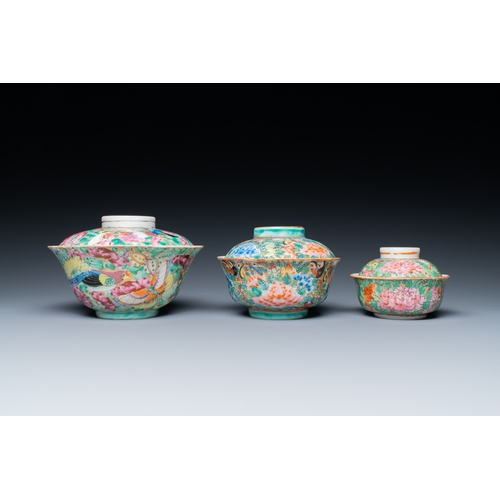 19 - Three Chinese Canton famille rose bowls and covers for the Thai market, 19th C.Description:Dia.: 14,... 