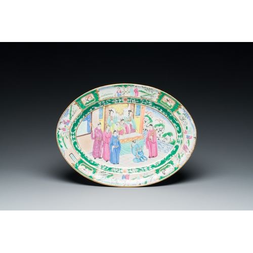 2 - An oval Chinese Canton famille rose dish, Jiaqing/DaoguangDescription:Dim.: 30,5 x 22,5 cmCondition ... 