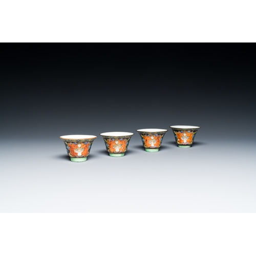 21 - Four Chinese Thai market Bencharong 'Theppanom' wine cups, 19th C.Description:Dia.: 6 cm - H.: 4 cmC... 