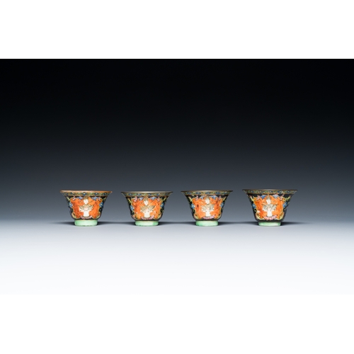 21 - Four Chinese Thai market Bencharong 'Theppanom' wine cups, 19th C.Description:Dia.: 6 cm - H.: 4 cmC... 