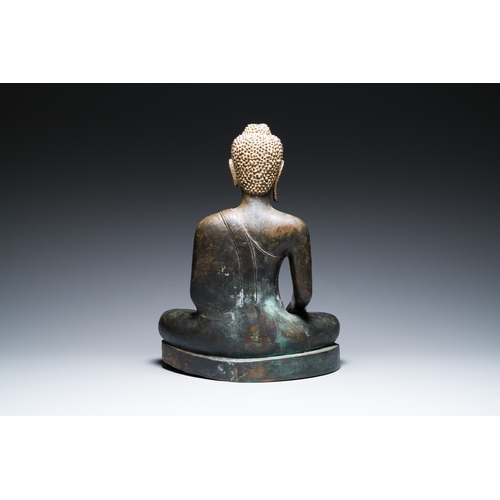 24 - A large Thai bronze sculpture of Buddha Shakyamuni, Northern Sukhotai-style, 17th C.Description:H.: ... 