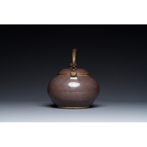 26 - A Chinese polished purple Yixing stoneware teapot and cover for the Thai market, Gong Ju è²¢å± mark... 