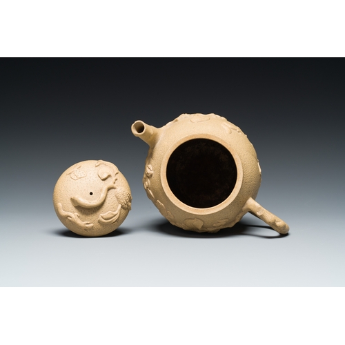 34 - A Chinese Yixing stoneware teapot and cover with squirrels and butterflies, Chen Janyin é³å»ºå¯ se... 