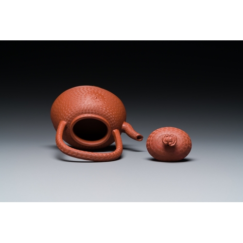 35 - A Chinese Yixing stoneware carved 'chrysanthemum' teapot and cover, KangxiDescription:H.: 11 cm - L.... 