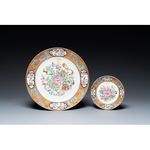 46 - A varied collection of Chinese porcelain, 18/19th C.Description:Dia.: 24,5 cm (the Canton monogramme... 