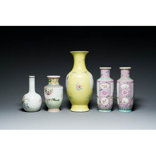 49 - Five Chinese famille rose vases, Qianlong marks, 20th C.Description:H.: 40,5 cm (the tallest vase)Co... 