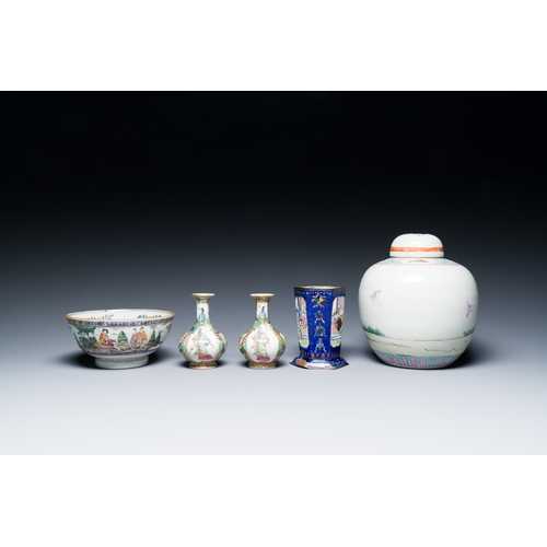 53 - A varied collection of Chinese porcelain and Canton enamel, 18/19th C.Description:H.: 35 cm (the tal... 