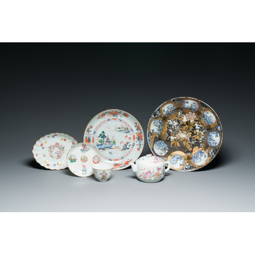 54 - A varied collection of Chinese and Japanese porcelain, 18th C. and laterDescription:Dia.: 30 cm - H.... 