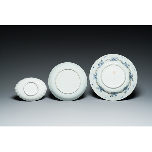 54 - A varied collection of Chinese and Japanese porcelain, 18th C. and laterDescription:Dia.: 30 cm - H.... 