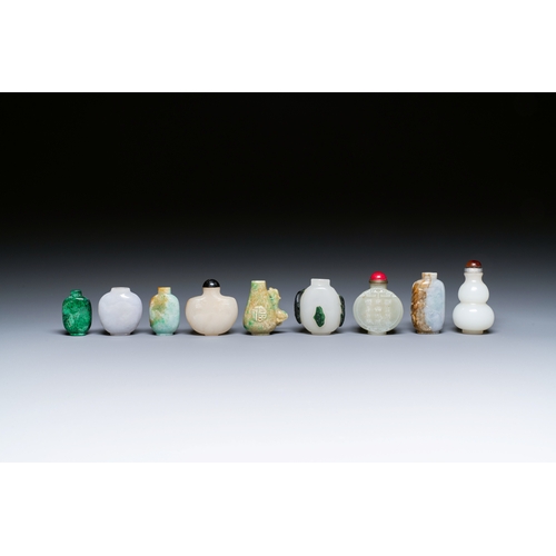 65 - Nine Chinese jade, glass and hardstone snuff bottles, 19/20th C.Description:H.: 7,5 cm (the tallest ... 