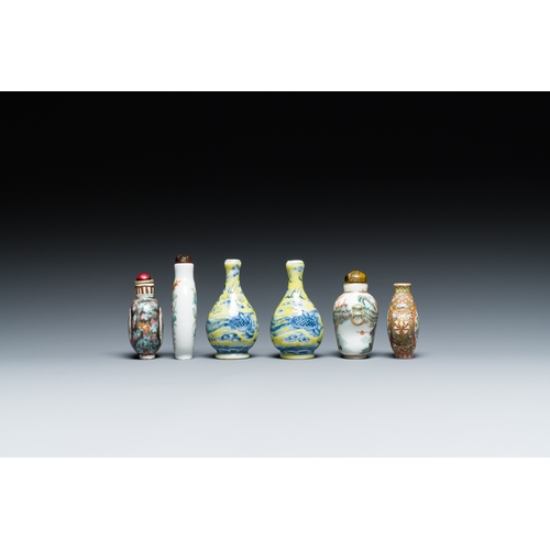 72 - Six fine Chinese porcelain snuff bottles, 19/20th C.Description:H.: 8,5 cm (the tallest bottle, incl... 