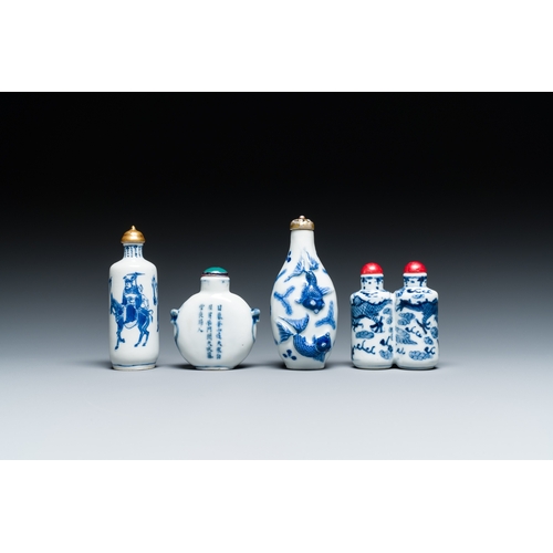 78 - Four Chinese blue and white snuff bottles, 19/20th C.Description:H.: 9,5 cm (the tallest bottle, inc... 