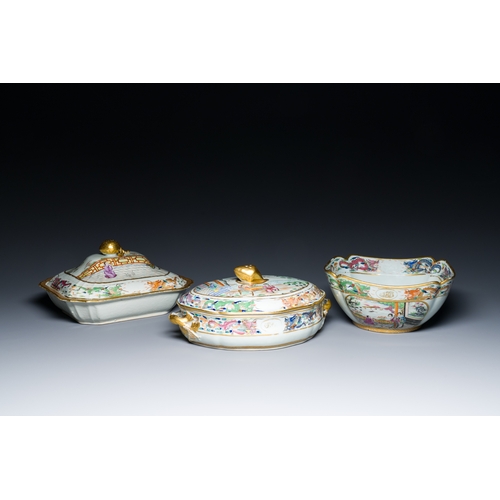 8 - Two fine monogrammed Chinese Canton famille rose tureens and a bowl, mid-19th C.Description:L.: 32 c... 