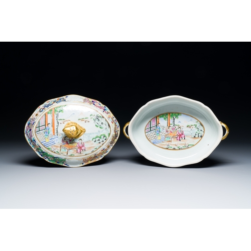 8 - Two fine monogrammed Chinese Canton famille rose tureens and a bowl, mid-19th C.Description:L.: 32 c... 