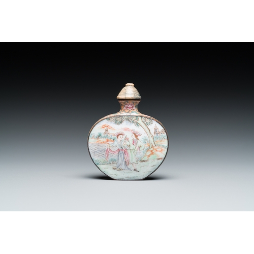 87 - A Chinese Beijing enamel 'foreigners' snuff bottle, Qianlong mark and of the periodDescription:H.: 6... 