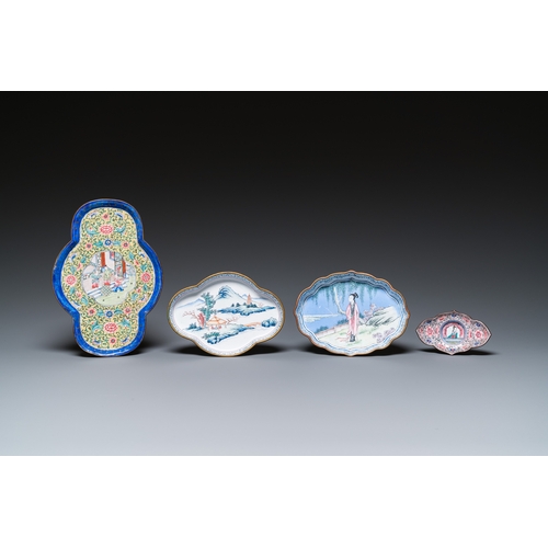 102 - Five various Chinese Canton enamel pieces, Qing/RepublicDescription:Dim.: 22 x 15 cm (the largest di... 