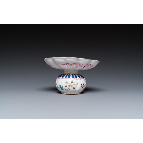 109 - A Chinese Canton enamel spittoon, Yongzheng/QianlongDescription:Dia.: 11,5 cm - H.: 7,5 cmCondition ... 