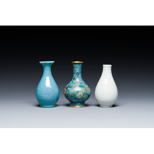 118 - Three small Chinese bottle vases in cloisonne, white and robin's-egg-glazed porcelain, 19/20th C.Des... 