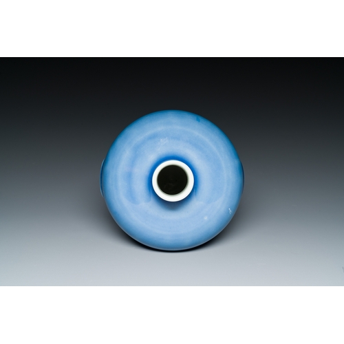 144 - A Chinese blue-glazed 'meiping' vase, Jiang Xi Guo Hua Zhen Pin æ±è¥¿åè¯çå mark, RepublicDes... 