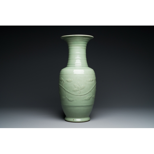 149 - A Chinese celadon-glazed 'lotus scroll' vase, QianlongDescription:H.: 54,5 cmCondition reports:Pleas... 