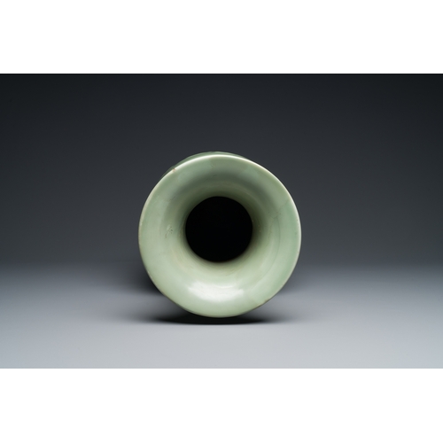 149 - A Chinese celadon-glazed 'lotus scroll' vase, QianlongDescription:H.: 54,5 cmCondition reports:Pleas... 