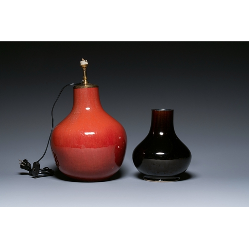 150 - Two Chinese monochrome bottle vases, 18/19th C.Description:H.: 41 cm (the tallest, incl. the lamp mo... 