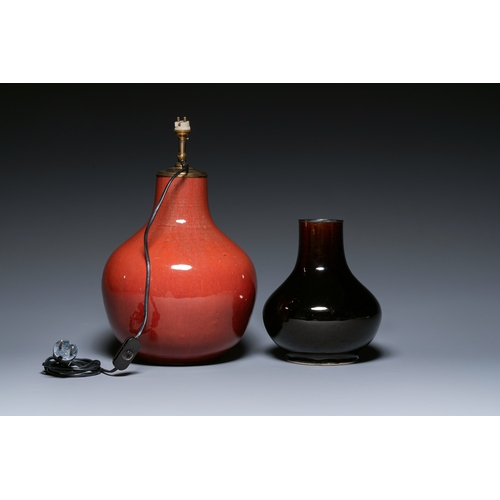 150 - Two Chinese monochrome bottle vases, 18/19th C.Description:H.: 41 cm (the tallest, incl. the lamp mo... 