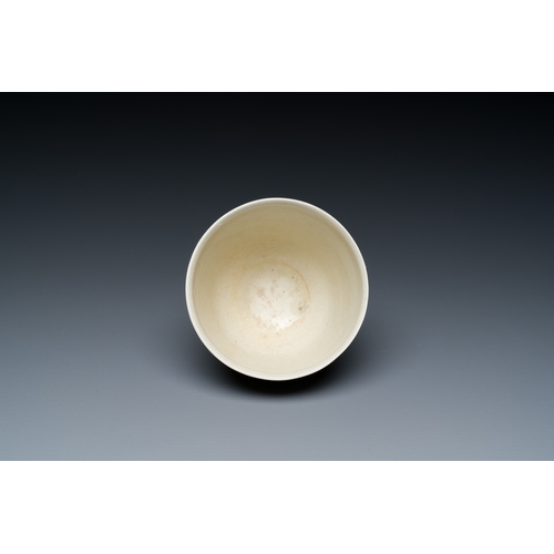 161 - A Chinese white-glazed wine cup, probably SuiDescription:H.: 8,5 cmCondition reports:Please contact ... 