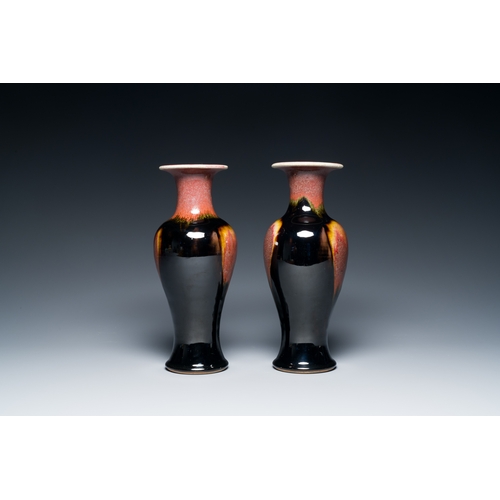 166 - A pair of Chinese flambe-glazed vases and a sancai-glazed bowl, Kangxi and 19th C.Description:H.: 28... 