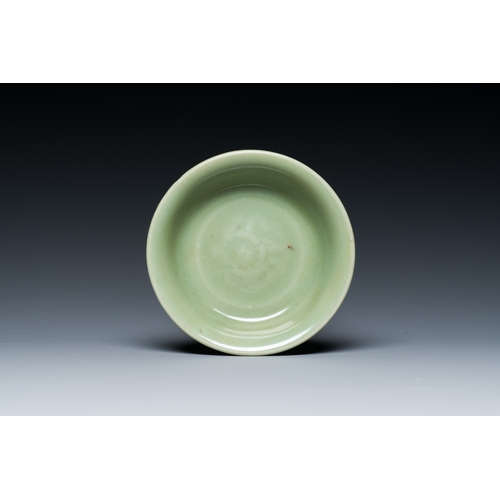 176 - A Chinese Longquan celadon bowl, MingDescription:Dia.: 13 cm - H.: 4 cm Provenance:- An important Be... 