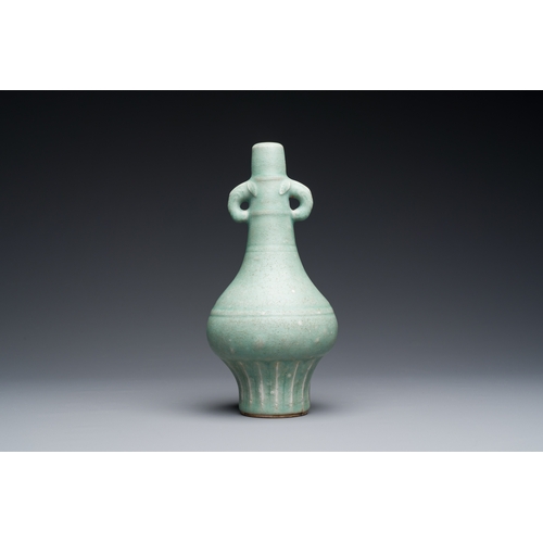 180 - A Chinese Longquan celadon bottle vase, Yuan/MingDescription:H.: 22,5 cmCondition reports:Please con... 