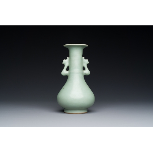 182 - A Chinese Longquan celadon 'kinuta' vase, Yuan/MingDescription:H.: 18 cmCondition reports:Please con... 